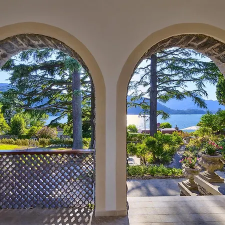 Velia Villa *